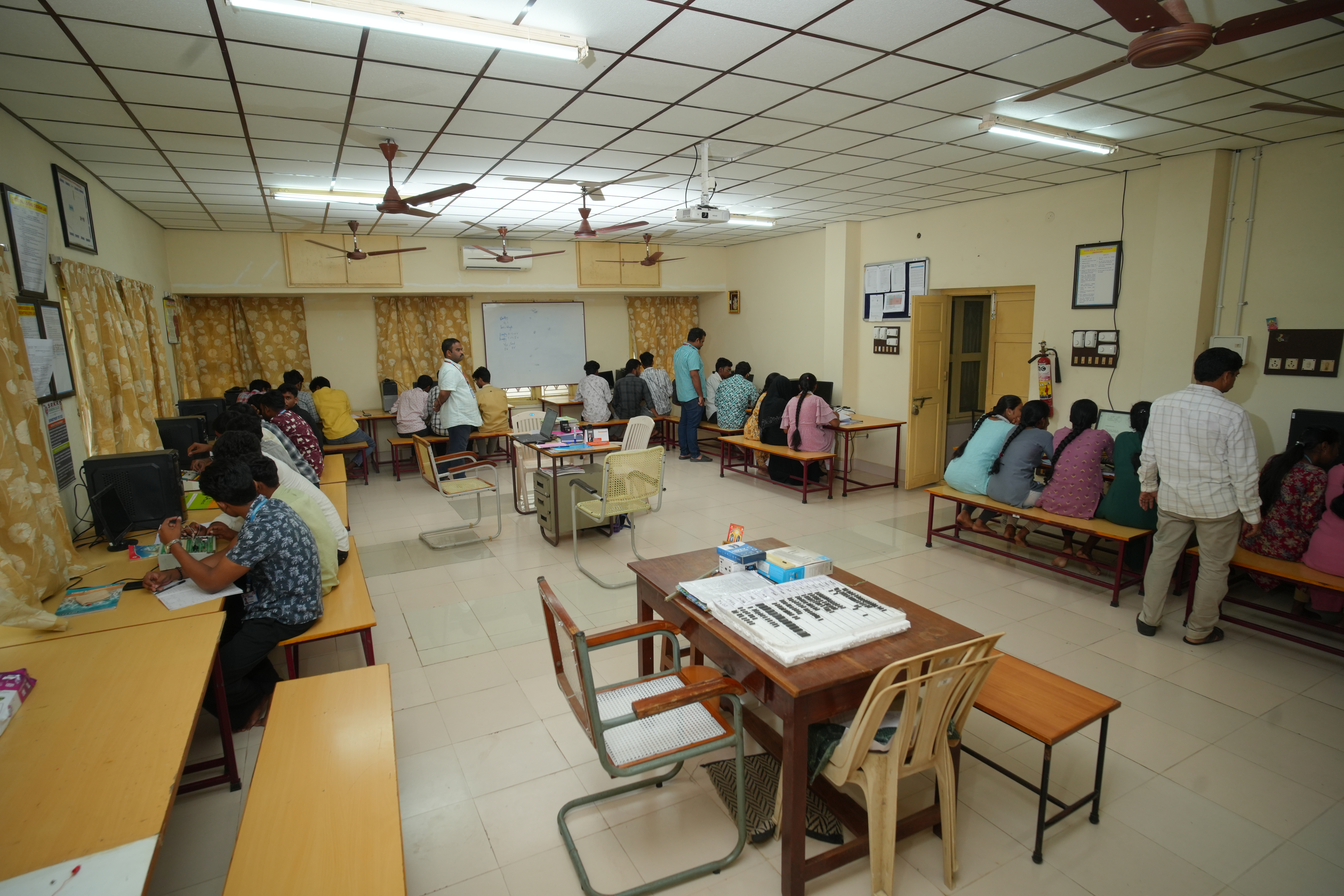 Microprocessors & Microcontrollers Lab